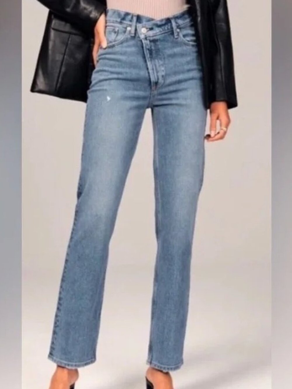 NWT Abercrombie & Fitch The 90's Straight Ultra High Rise Crossover Waist Sz 26
